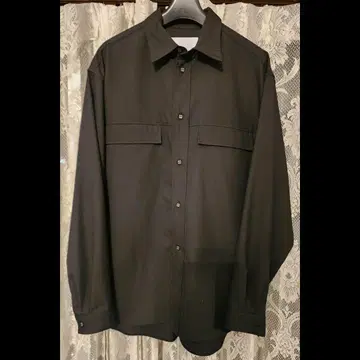 미드 거싯 슬리브 스트레치 셔츠 블랙