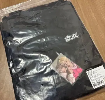 NEXZ 윈드브레이커 & 트레이딩 카드