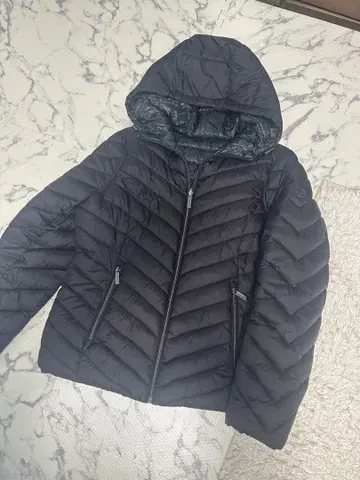 마이클코어스 다운 자켓 패커블 아우터 블랙 리버서블