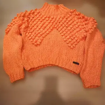 [ LASSONG ] 한국 오렌지 폼폼 니트