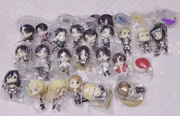 진격의 거인 엘렌 리바이 제일복권 큥캐릭터 피규어 엘렌 산타 의류 포함