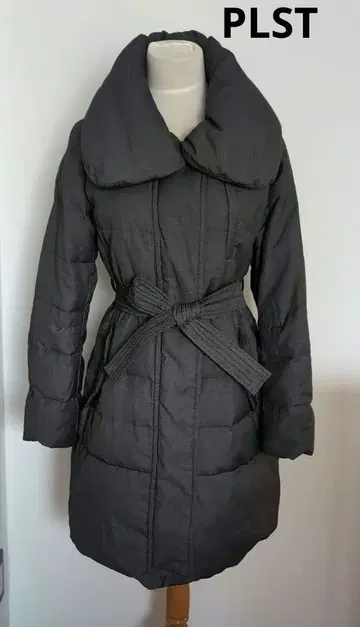 PLST 플라스테 숄카라 벨트 포함 미들 기장 다운 코트 다운 페더