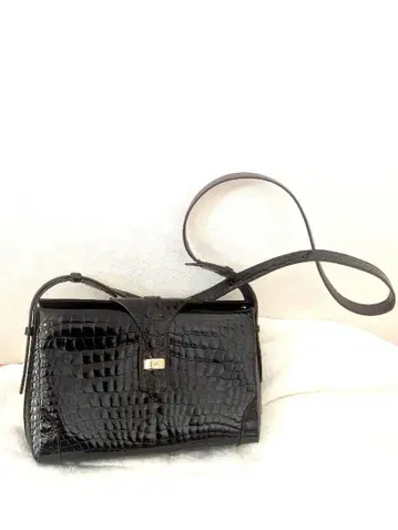 이탈리아 가죽 LINEA 86 PELLETTERIE 천연 가죽 숄더백