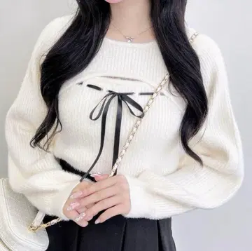 페더 리브 데콜테 오픈 리본 니트 INGNI M 화이트