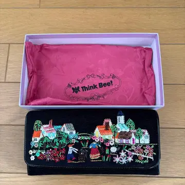 Think Bee! 자수 디자인 장지갑