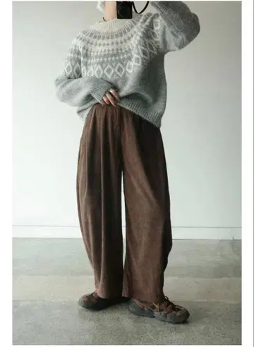 메르시 컴퍼니 코듀로이 사이드턱 코쿤 팬츠