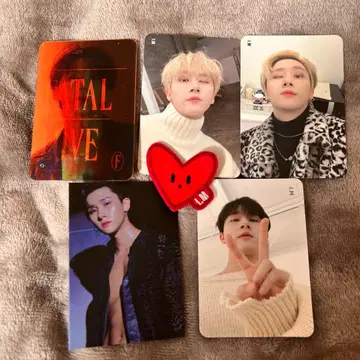 몬스타엑스 아이엠 트레이딩 카드 하트 모양 핀 배지