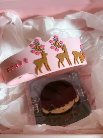 요루시카 굿즈 러버 밴드 핀 배지