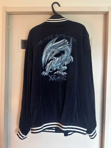 유희왕 XRAGE 콜라보 푸른 눈의 백룡 자수 스카잔