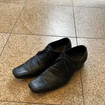 KATHARINE HAMNETT 블랙 드레스 슈즈