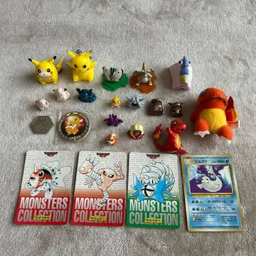 포켓몬 피규어 세트와 카드