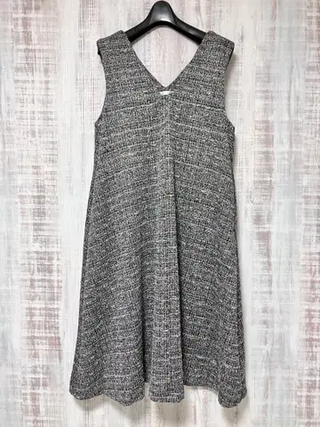 두클라쎄 트위디 자카드 깊은 V넥 점프 스커트