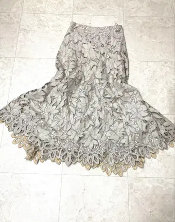 Apuweiser-riche 풀라인 컷워크 스커트