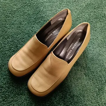 KATHARINE HAMNETT 베이지 신발