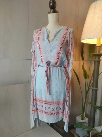 bcbgmaxazria 버터플라이 슬리브