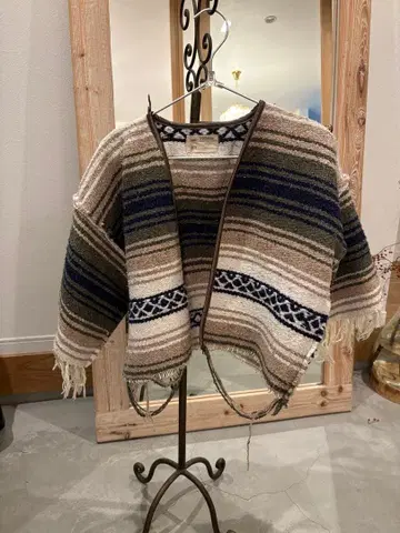 77circa 리메이크 오픈 프론트 탑