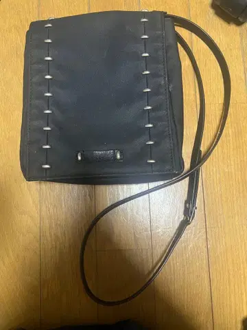 JeanPaulGaultier 메탈 파츠 숄더백