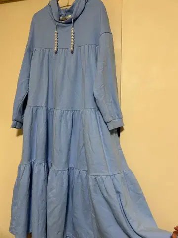 POPPY 후드 부착 롱 원피스 아사기니뇨