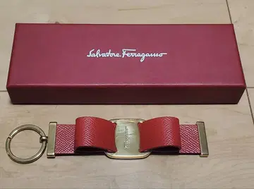 SalvatoreFerragamo VARA 바라 리본 가죽 키링 빨간색