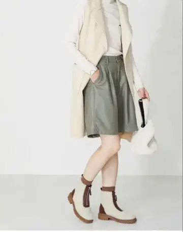 [오리엔탈 트래픽] 프론트 지퍼 부츠 S 사이즈