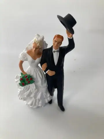 웨딩 케이크 토퍼 신랑 신부와 어린이 피규어
