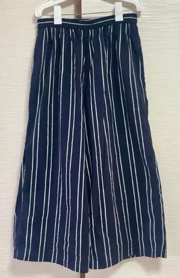 메종드소일 스트라이프 가우초 팬츠