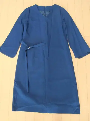 새상품급 두클라쎄 적당한 스트레치 소재 스트레이트 원피스 9