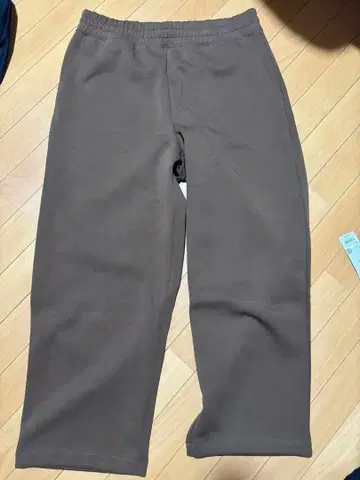 유니클로C 맨투맨 와이드 팬츠 브라운