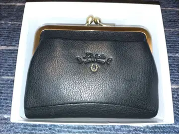 다코타 바이 리 동전 지갑 포함 접이식 지갑