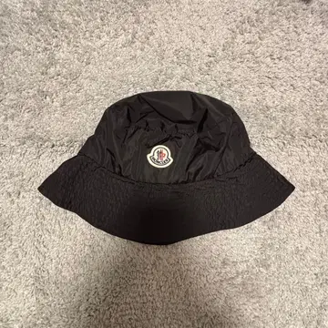 MONCLER 블랙 버킷햇