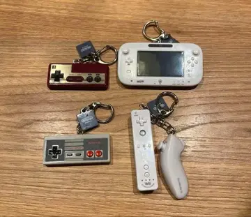 닌텐도 게임 하드 키링 컬렉션 4종 세트 패미컴 WiiU