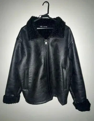 ZARA 페이크 레더 자켓 L