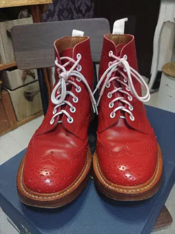 트리커스 레드 컨트리 브로그 부츠 UK 6.5 25 Trickers