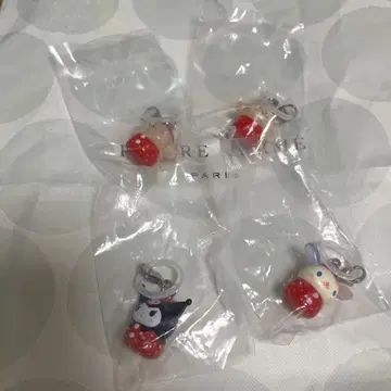 딸기 메지루시 액세서리 쿠로미 우사하나 폼폼푸딩 x 2