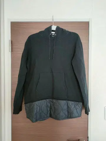 MISTERGENTLEMAN 젠틀맨 절개 퀼팅 후드티