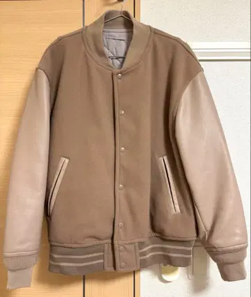 GU 지유 핑크 베이지 바시티 자켓