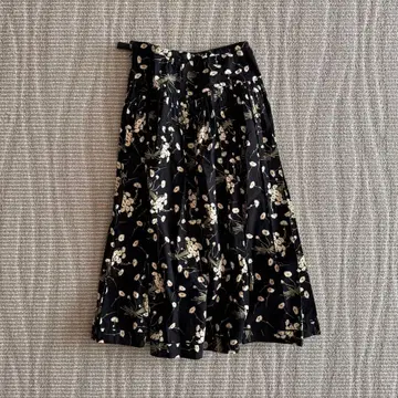 PINK HOUSE 핑크하우스 미니 꽃무늬 플레어 스커트 블랙 코튼