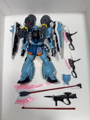 MG 슬래시 자쿠 팬텀 조립 완료