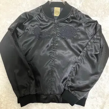 초레어 새상품급 도쿄JAPAN 하라주쿠 스카잔 데프트 올 블랙 자수 L