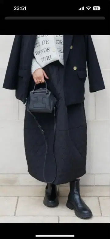 [ 택 포함 미사용 새상품 ] BeBeoD 코쿤 스커트 블랙