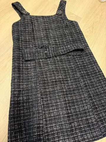 EM 로고 포함 트위드 원피스