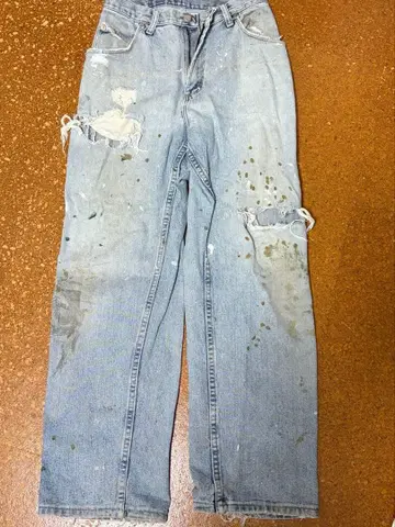 Wrangler 데미지 페인트 데님