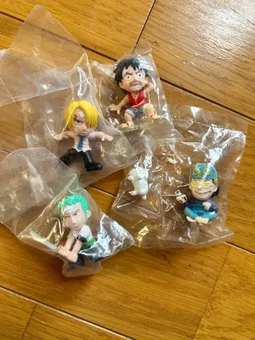 원피스 가챠 피규어 4개 세트 (캡슐 없음)
