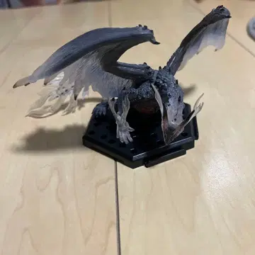 제노 지바 임계 상태 몬스터 헌터 피규어