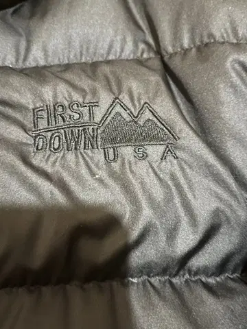 FIRST DOWN 다운 자켓 블랙