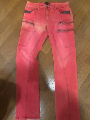 In the attic 스키니 데님