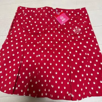 queen 크라운 패턴 빨간색 플레어 스커트