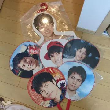 WEST. 시게오카 다이키 부채 행거