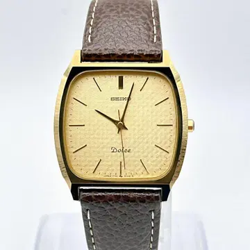 새상품급 작동품 세이코 돌체 텅스텐 초경량 남성용 손목시계 골드