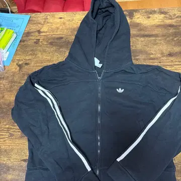 adidas 블랙 집업 후드티